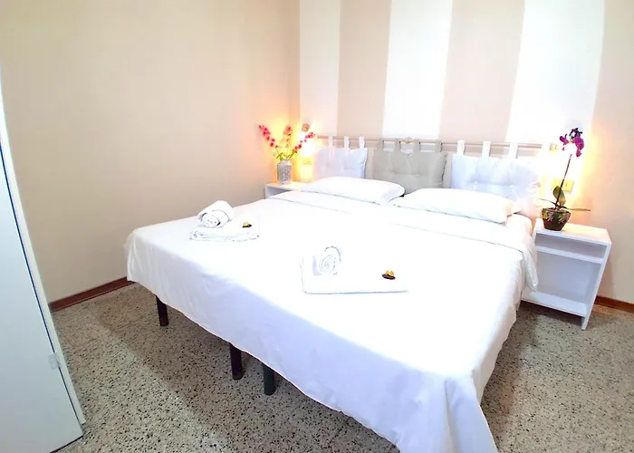 Le Giare 2* 马里纳-迪-皮特拉桑塔