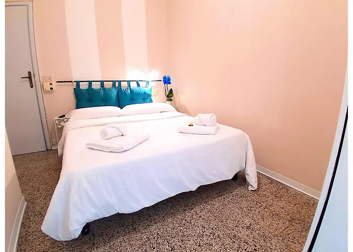 Le Giare 马里纳-迪-皮特拉桑塔