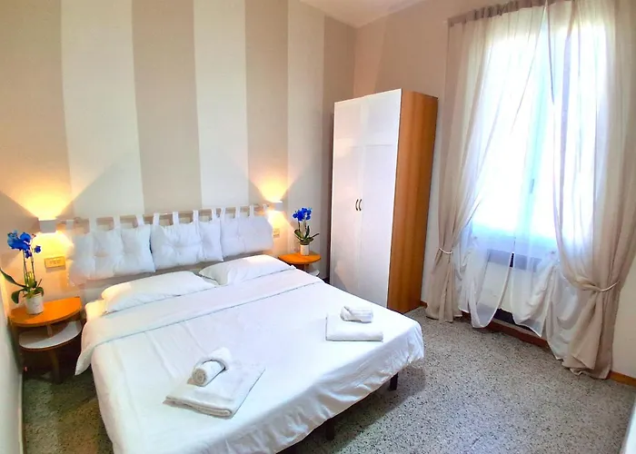 Le Giare 马里纳-迪-皮特拉桑塔